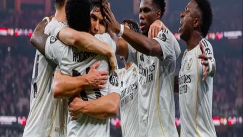 桑托斯喜迎内马尔点球破门，首秀进球喜讯！